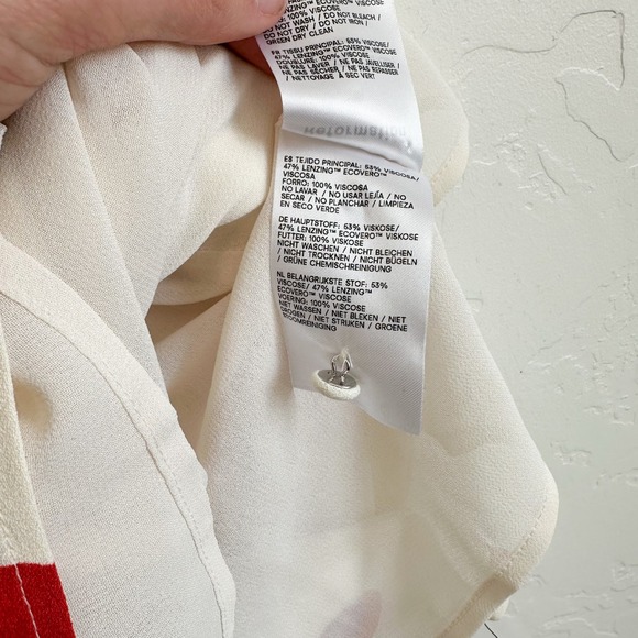 Reformation | NWT‎ Aiyana Polka Dot Puff Sleeve Mini Dress in Carmona Dot - Picture 8 of 9